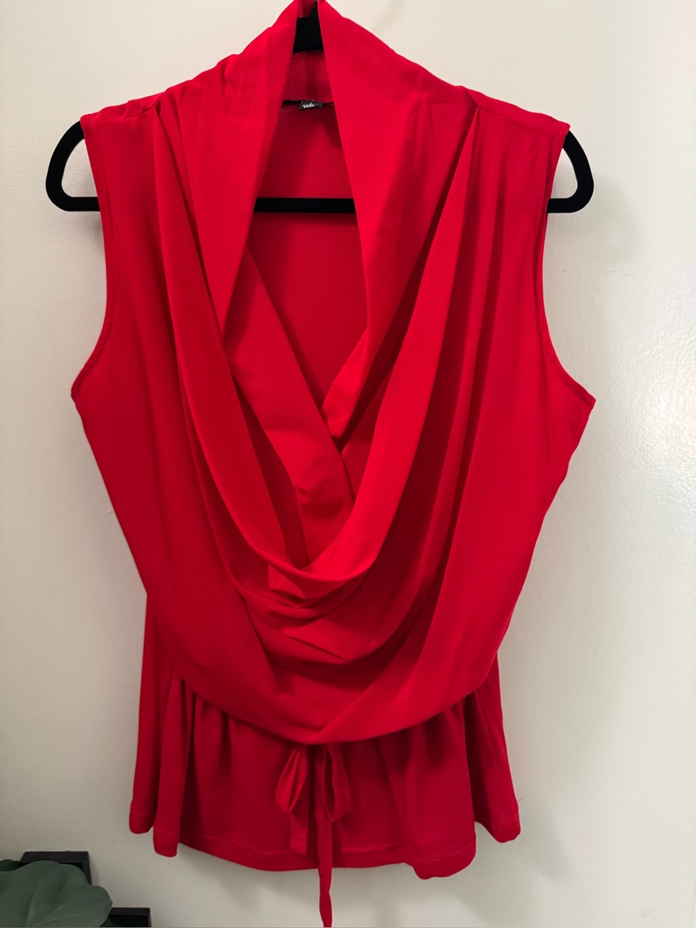 Red Drape Neck Sleeveless Lightweight Blouse Size Large Tie Slim Waist Detail